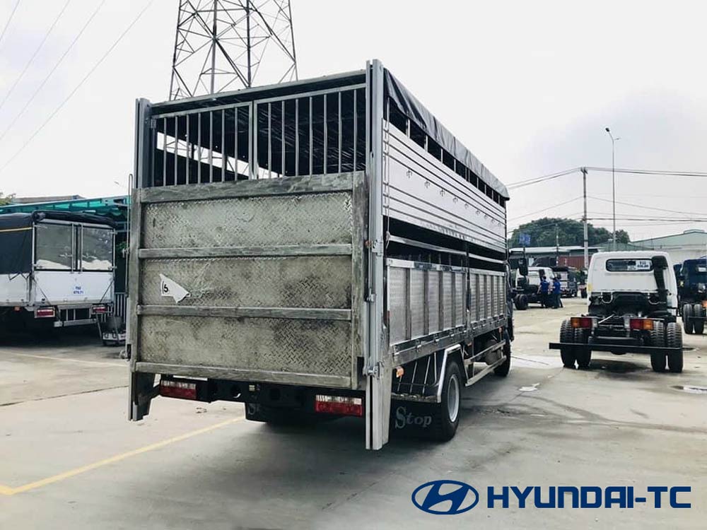 Giá xe tải chở heo 7 tấn Hyundai Mighty Ex8 GTL