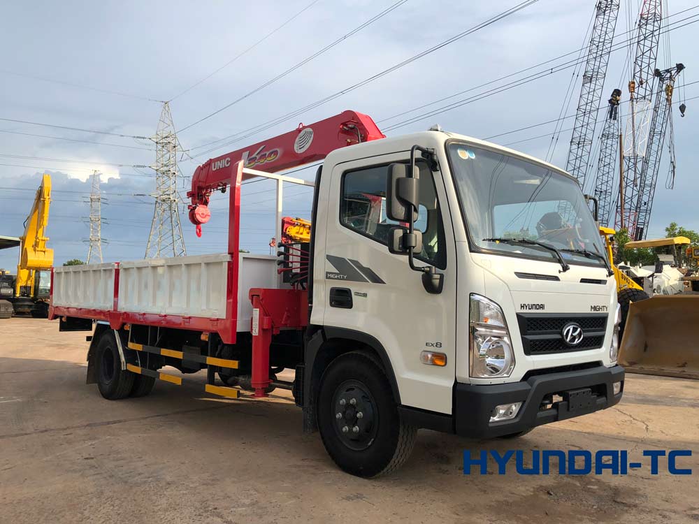 Xe tải Hyundai Mighty Ex8L gắn cẩu 3 tấn Unic V345